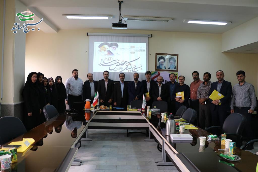 جلسه معارفه مسئول کانون بسیج اساتید دانشگاه پیام نور محمودآباد جلسه معارفه مسئول کانون بسیج اساتید دانشگاه پیام نور محمودآباد