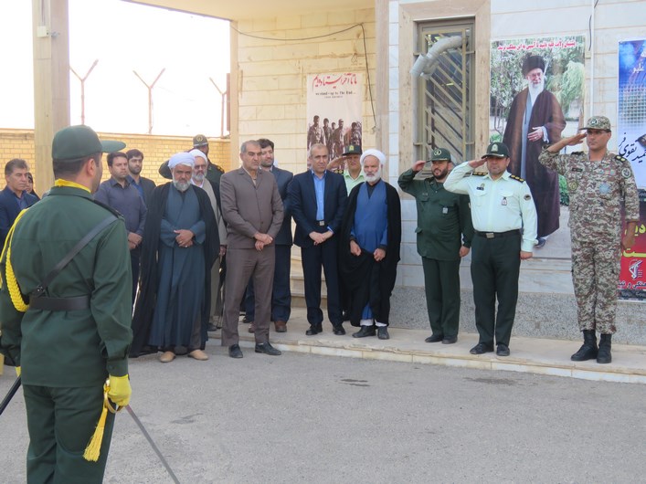 صبحگاه مشترک نیروهای نظامی و انتظامی شهرستان زرندیه صبحگاه مشترک نیروهای نظامی و انتظامی شهرستان زرندیه