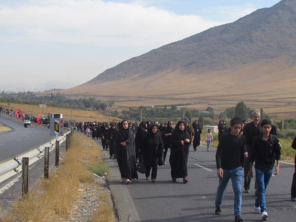 برگزاری مراسم پیاده روی جاماندگان اربعیین حسینی در شهرستان شازند