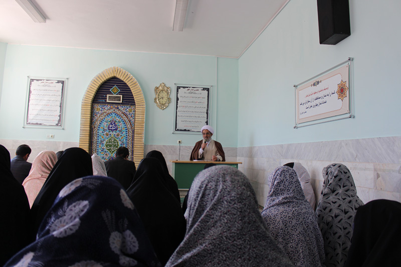 کسب علم و دانش، تقوا و مجاهدت در راه خدا ملاک برتری انسانهاست کسب علم و دانش، تقوا و مجاهدت در راه خدا ملاک برتری انسانهاست