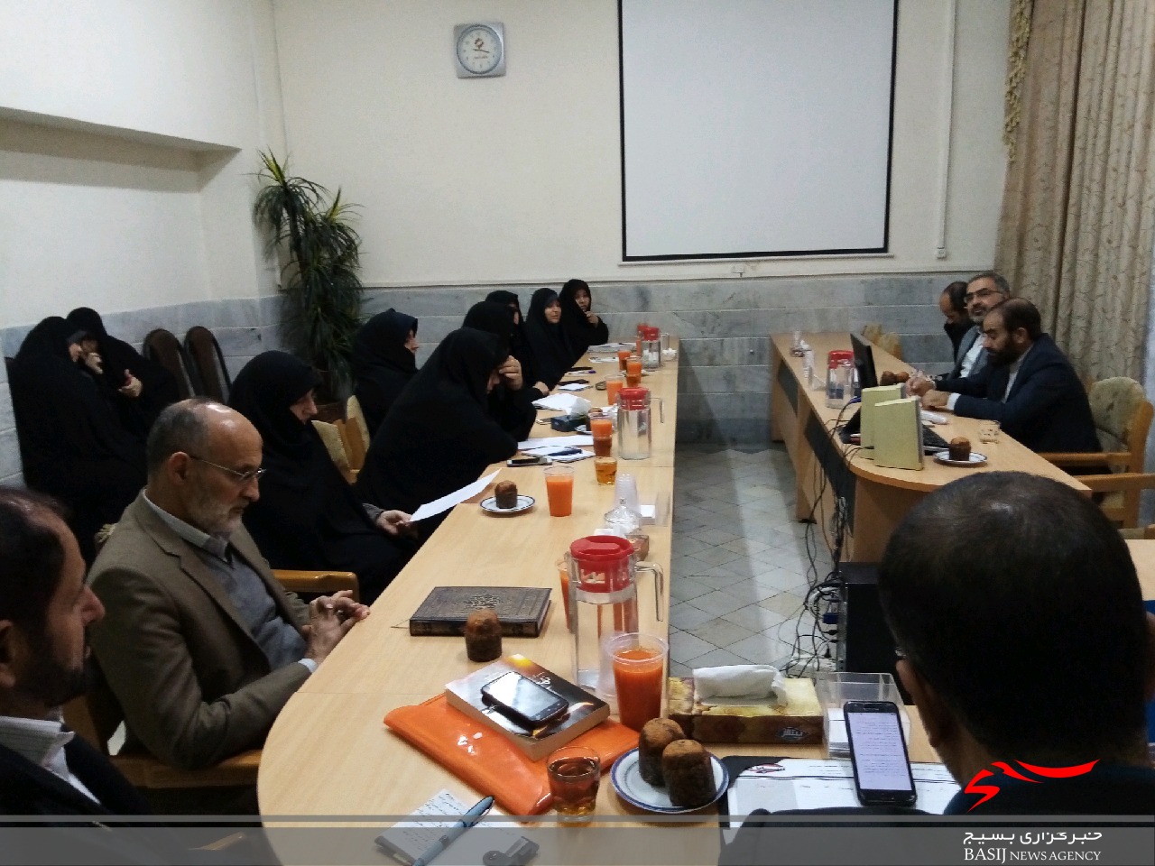 برگزاری جلسه شورای کانون بسیج فرهنگیان شهید رجایی قم+ تصاویر