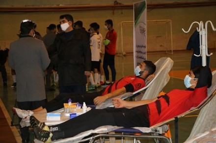 اهدای خون توسط ورزشکاران بسیجی