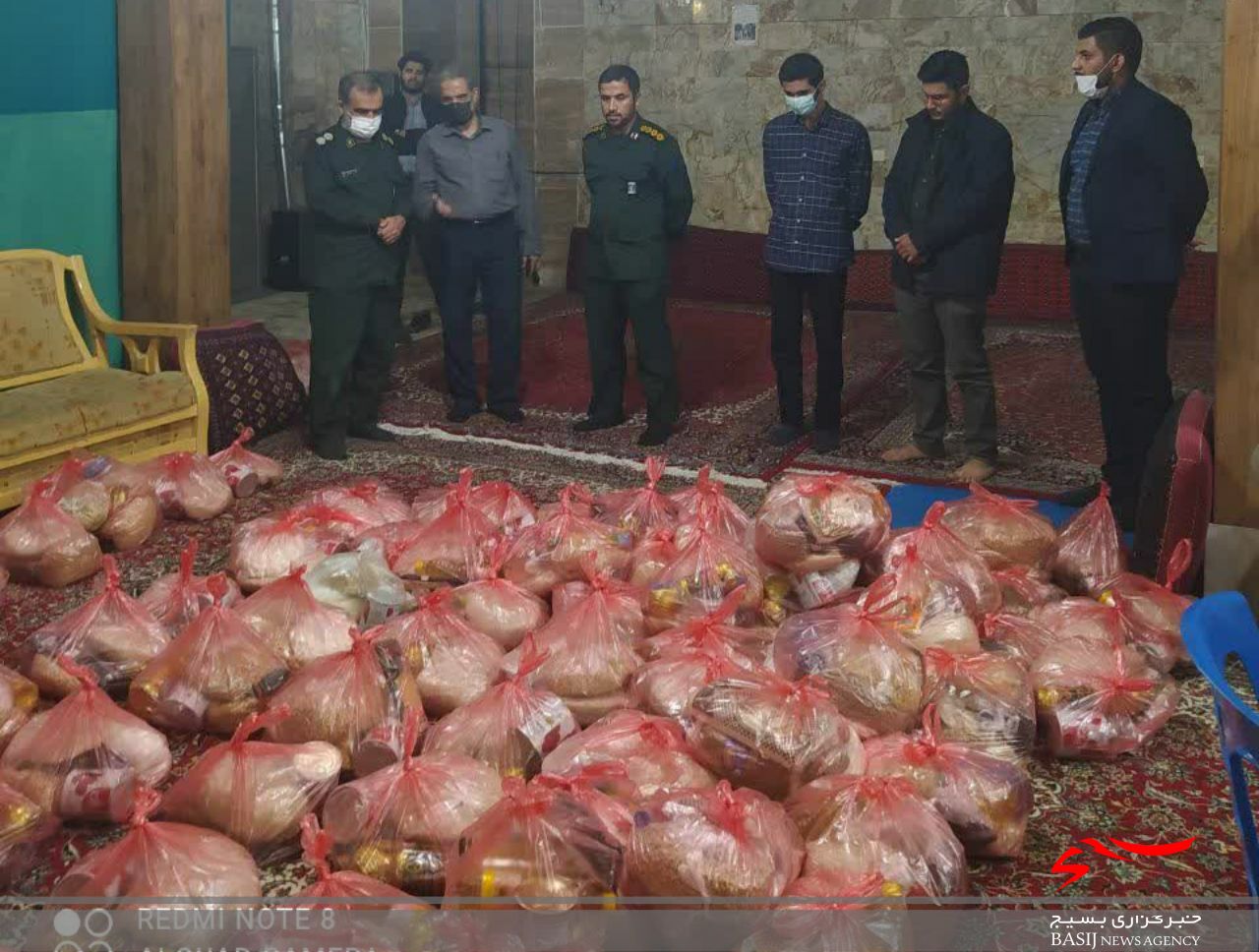 توزیع بیش از 130 بسته معیشتی در خیابان امامزاده ابراهیم قم