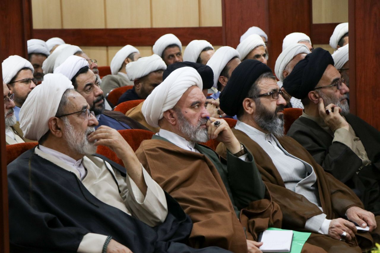 هدف دشمن در مسئله حجاب جمهوری اسلامی است