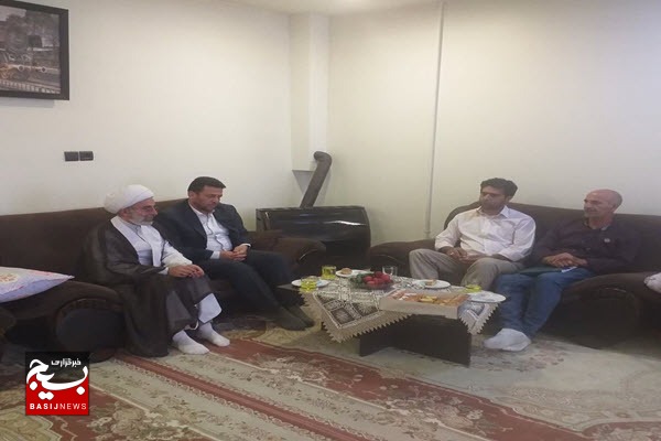 دیدار مسئول سازمان بسیج اصناف استان همدان با ائمه جمعه رزن و درگزین 