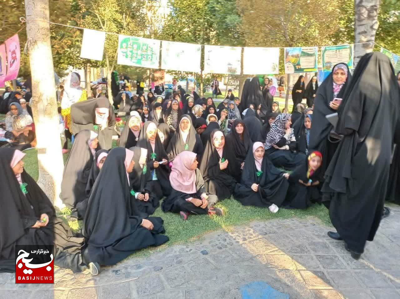 ویژه برنامه عفاف و حجاب در بوستان صبا قم