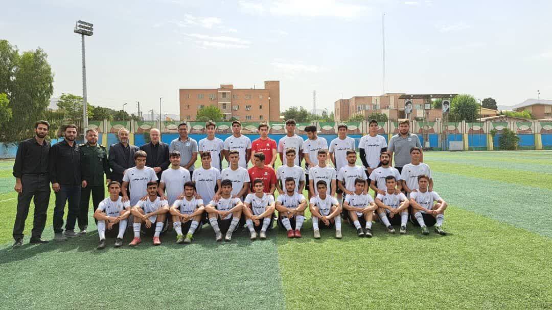رئیس فدراسیون فوتبال با حضور در سازمان ورزش بسیج کشور از وضعیت تیم های باشگاه مقاومت دیدن کرد.