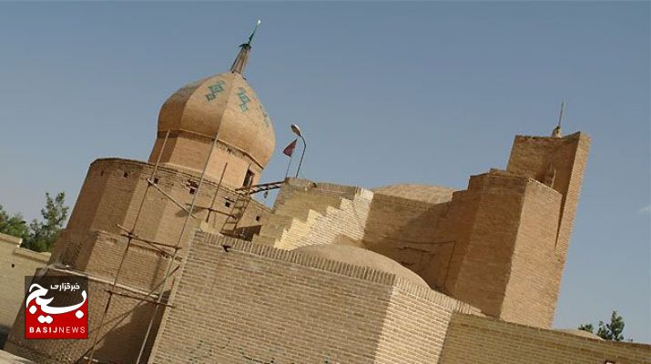 گذری برجاذبه‌های گردشگری شهر یاقوت‌های سرخ/ از مسجد سرخ تا قیز قلعه