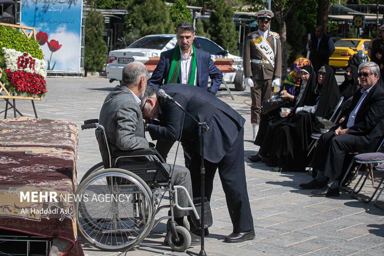 برگزاری روز شهدای ورزشکار در گلزار شهدای ورزش