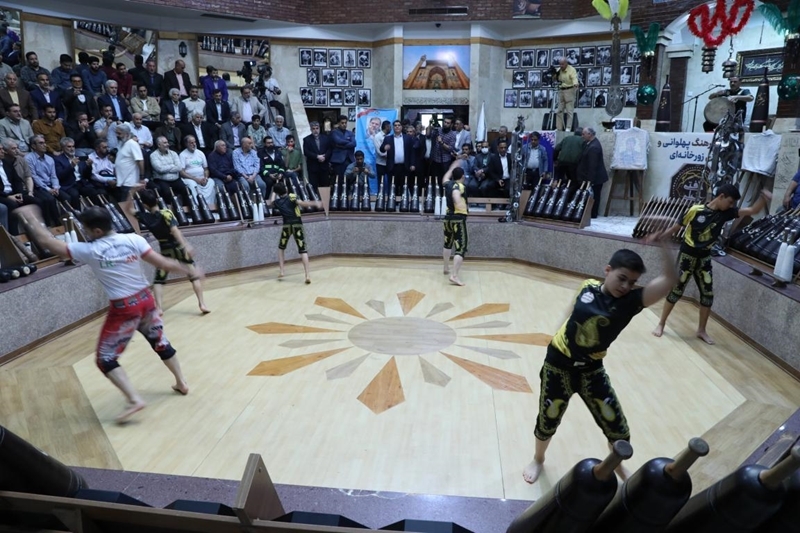 برگزاری مراسم روز بسیج ورزشکاران و ترویج فرهنگ پهلوانی در زورخانه شهدای کن + تصاویر