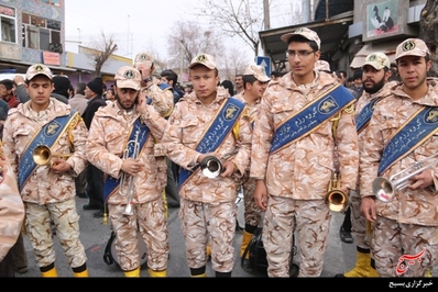 حضور پاسداران و نیروی وظیفه تیپ 44 قمربنی هاشم(علیه السلام) در راهپیمایی 22 بهمن