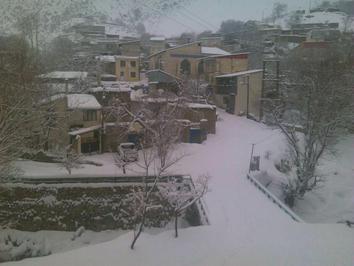 بارش برف در روستای دروان /عکس از غلامعلی نریمانی