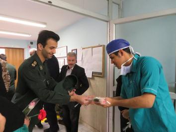 نماینده ولی فقیه در سپاه نطنز با حضور در بیمارستان خاتم الانبیاء روز پرستار را گرامی داشت
