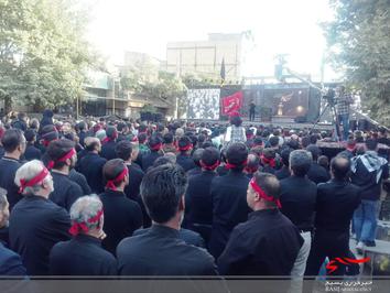 تجمع بزرگ عزاداران حسینی روز تاسوعا در شهرستان نظرآباد برگزار شد
