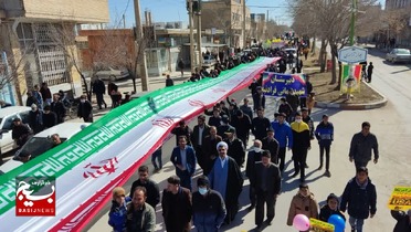 حماسه حضور مردم شهر فرادنبه در راهپیمایی 22 بهمن