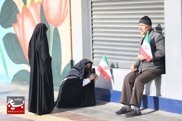 خروش مردم قم در راهپیمایی 22 بهمن
عکس از سیدمحمدمهدی قدس علوی