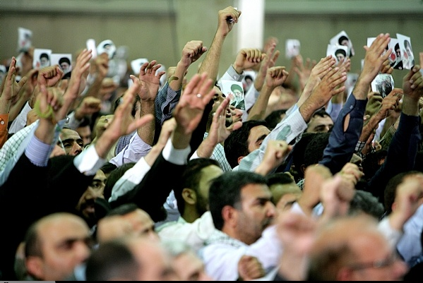 نامه جمعی از جهادگران به امام خامنه ای در ششمین سالگرد دیدار تاریخی معظم له با گروه های جهادی