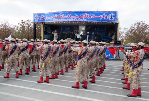 صبحگاه مشترک نیروهای مسلح در پادگان شهید هاشمی نژاد شیروان