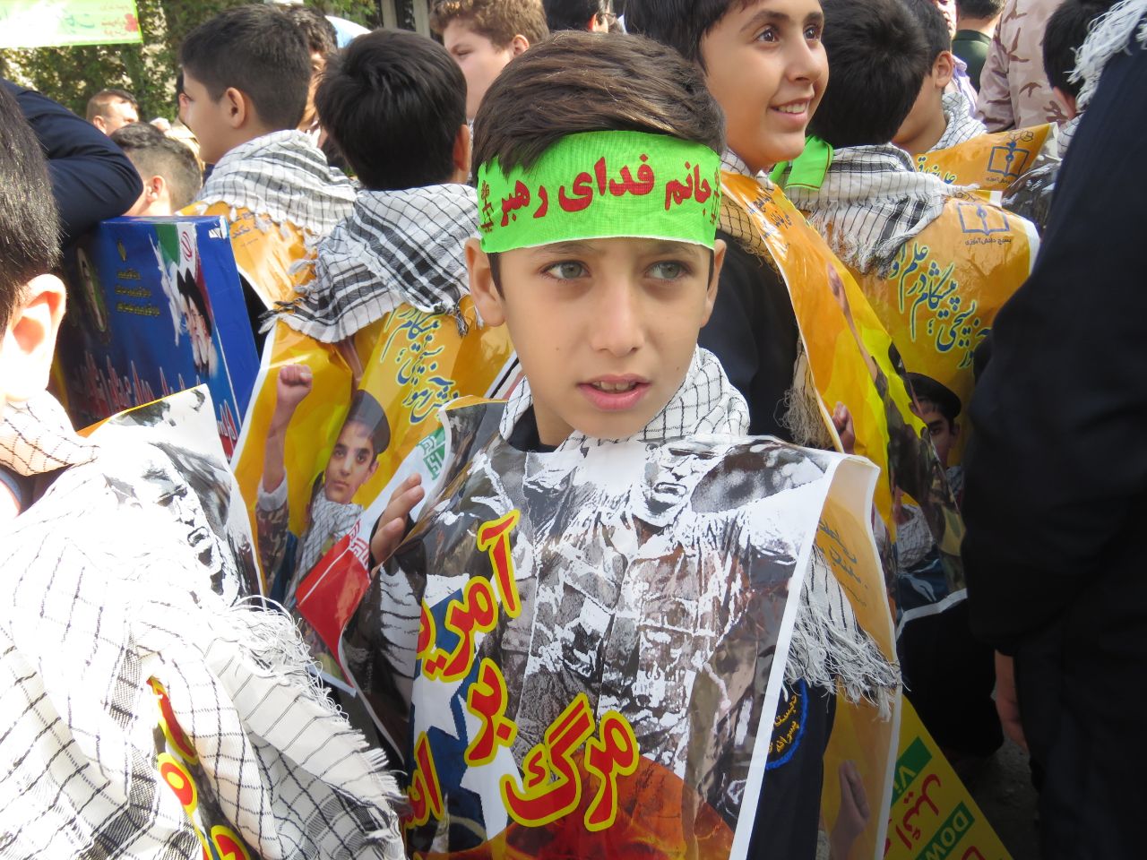 گزارش تصویری راهپیمایی یوم الله ۱۳ آبان فومن(۲)