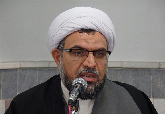 اگر شخصی با قرآن مانوس باشد خداوند به او روزی فراوان میبخشد