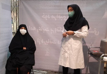 افتتاحیه شیفت دوم واکسیناسیون در فرهنگسرای خاوران توسط جانشین فرمانده سپاه پاسداران