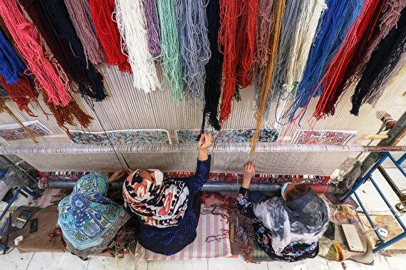 کارگاه قالیبافی امید بانوان محله