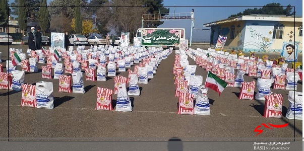 توزیع 450 بسته معیشتی در پارس آباد
