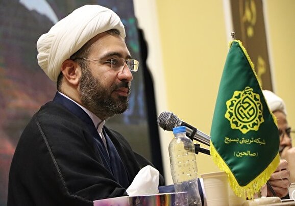 برگزاری 500 محفل انس با قرآن کریم در نواحی مختلف بسیج/اعزام گروههای جهادی قرآنی به مناطق محروم