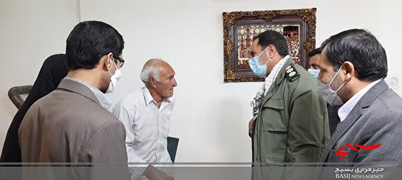 خانوادههای شهدا بزرگترین یادگاران دفاع مقدس هستند