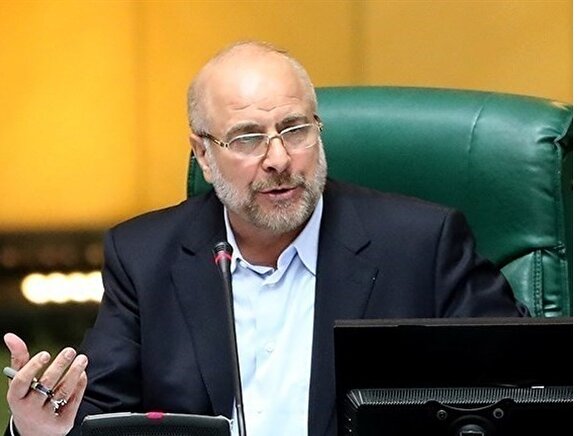 بسیجیان رسالت دفاع از ارزشهای انقلاب را به دوش میکشند/قدردانی از دریادلان نیروی دریایی ارتش و سپاه
