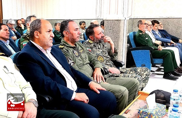 سپاه مدافع انقلاب در برابر تهدیدات داخلی و خارجی است