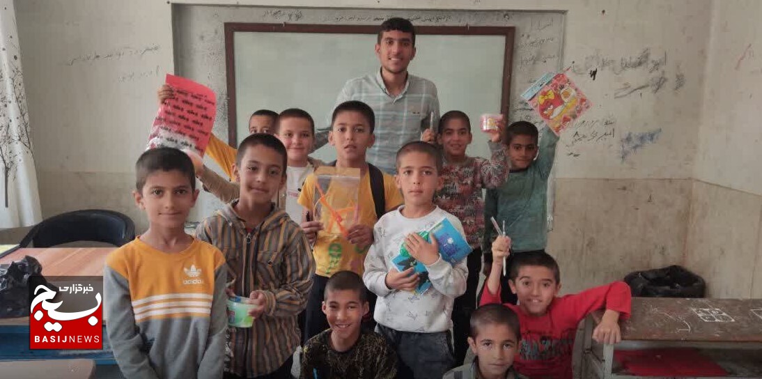 برگزاری اردوی جهاد تربیتی با محوریت فعالیت‌های آموزشی دانشجومعلمان شیرازی در هفته معلم